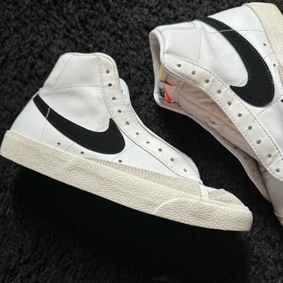 Women’s Nike Blazer Mid ‘77 - Picture 3 of 14